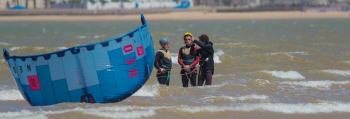 kitesurfing vs windsurfing - learning curve